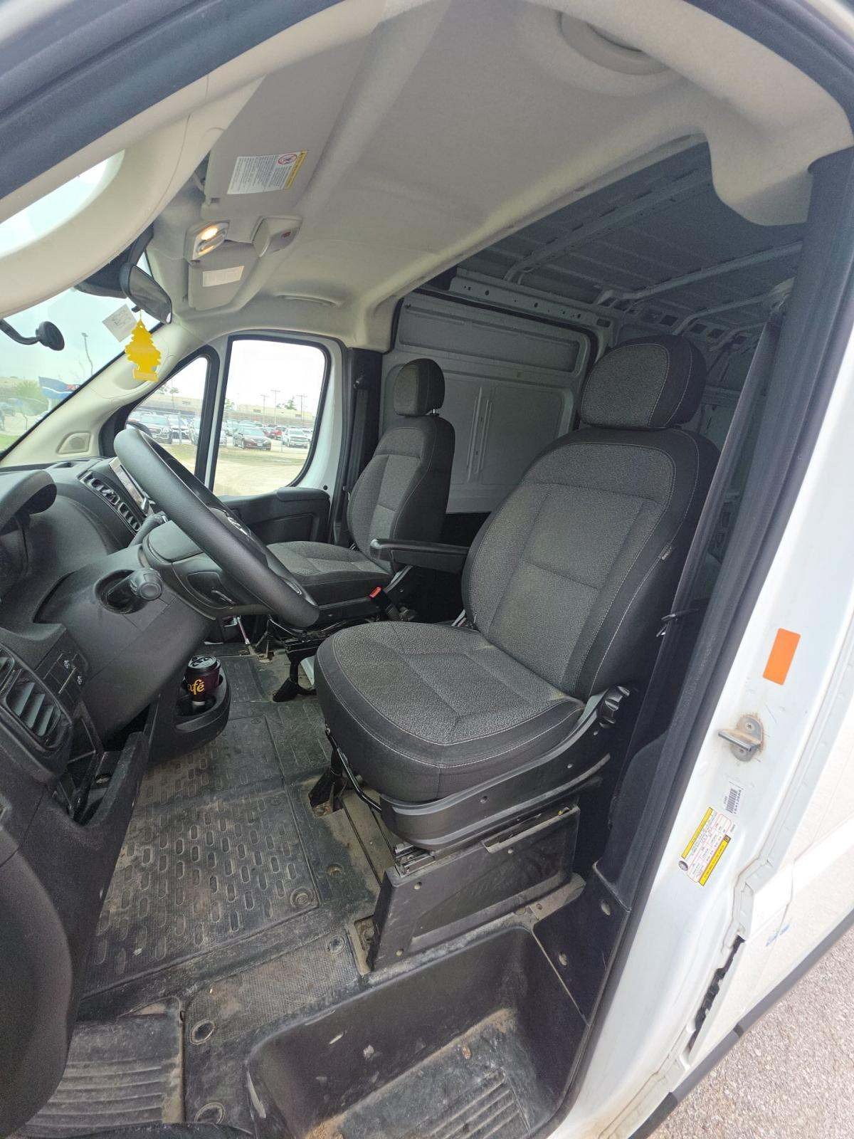 Used 2023 RAM ProMaster 2500 FWD image 6