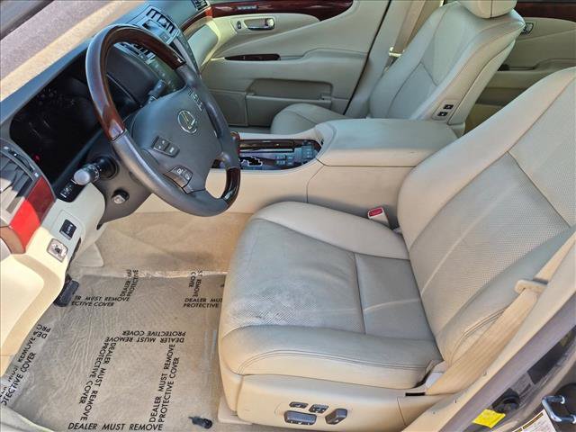 Used 2012 Lexus LS 460 L w/ Luxury Pkg RWD image 17