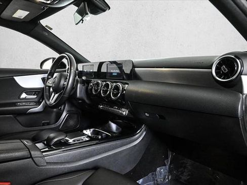 Used 2019 Mercedes-Benz A 220 A 220 image 23