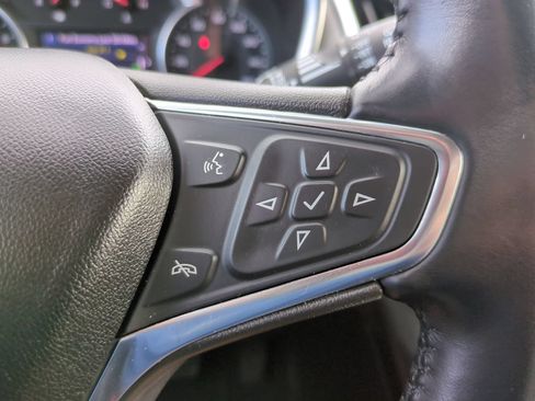 Used 2021 Chevrolet Equinox LT FWD image 22