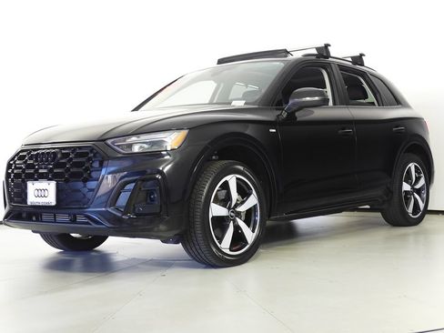 Used 2023 Audi Q5 2.0T Premium Plus w/ Premium Plus Package AWD/4WD image 2