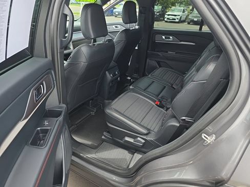 Certified 2025 Ford Explorer ST-Line w/ ST-Line Street Pack AWD/4WD image 14