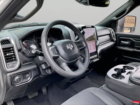 Used 2025 RAM 2500 Big Horn AWD/4WD image 19