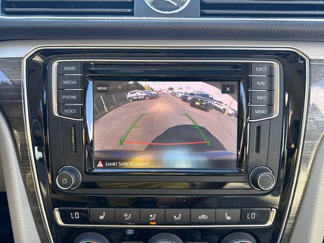 Used 2017 Volkswagen Passat 1.8T SEL Premium FWD image 21