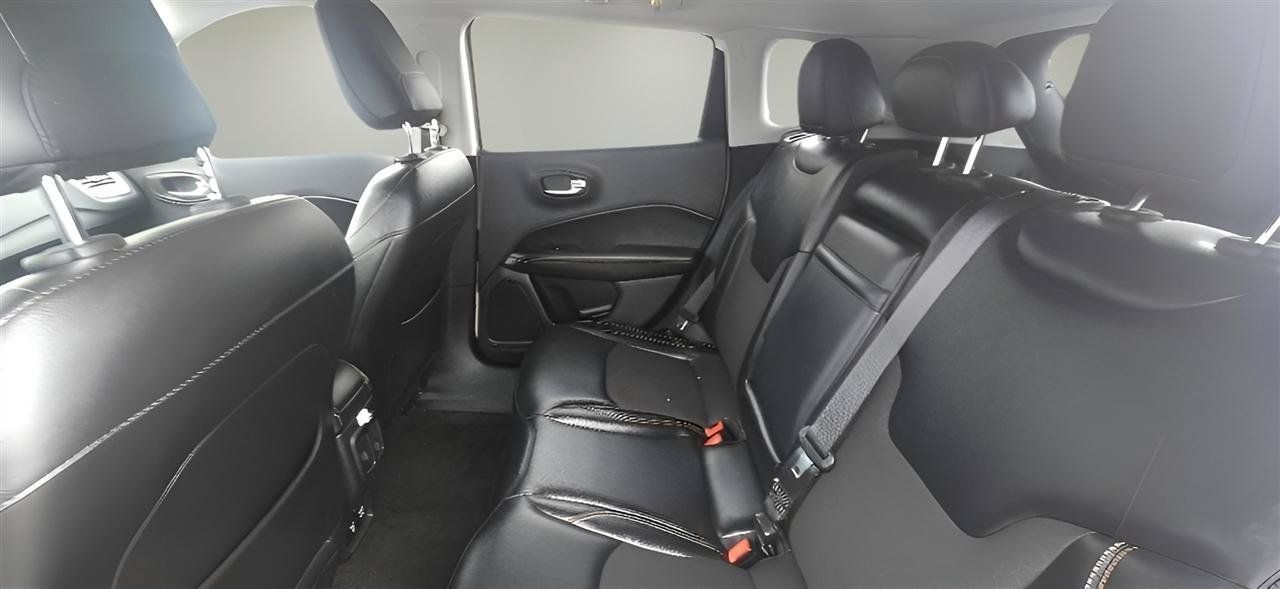 Used 2018 Jeep Compass Latitude w/ Popular Equipment Group AWD/4WD image 21