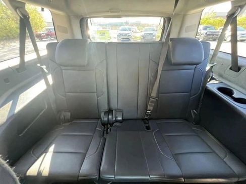 Used 2018 Chevrolet Suburban Premier image 27