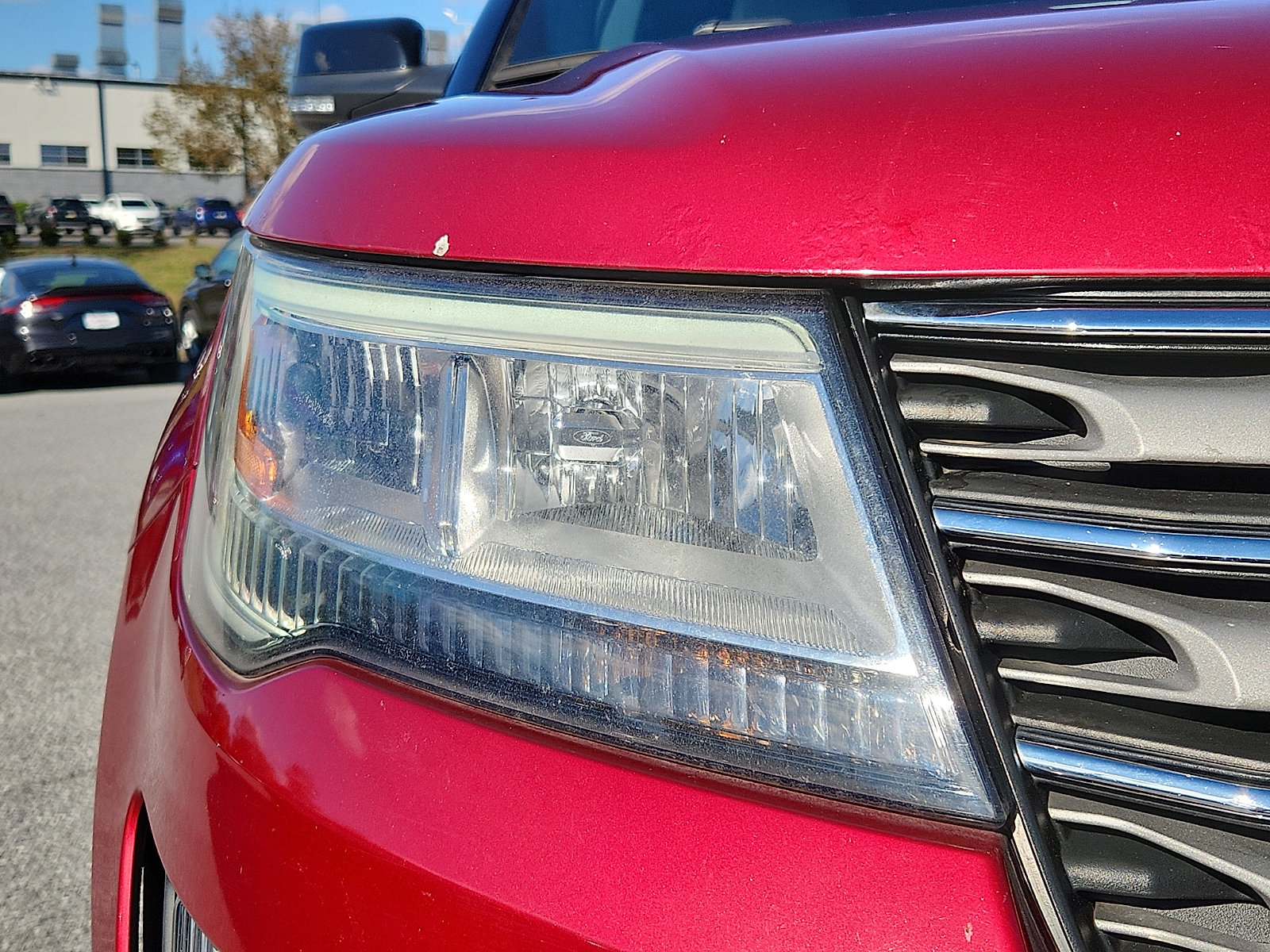 Used 2017 Ford Explorer XLT w/ Equipment Group 202A AWD/4WD image 9