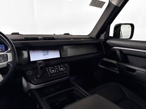 Used 2020 Land Rover Defender 110 HSE AWD/4WD image 26