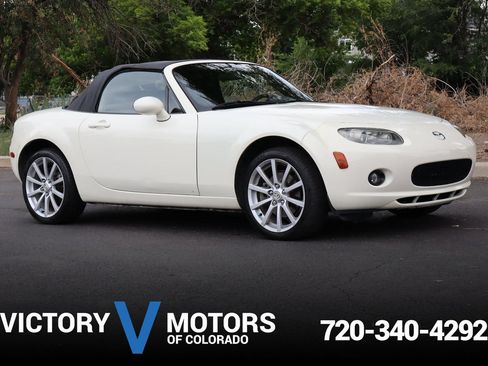 Used 2006 MAZDA MX-5 Miata Sport RWD image 1