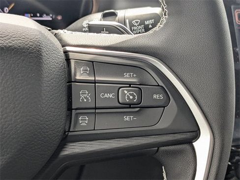 New 2025 Jeep Grand Cherokee Laredo X w/ Luxury Tech Group I image 26