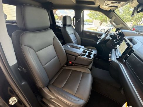 Certified 2025 GMC Sierra 1500 SLT AWD/4WD image 28