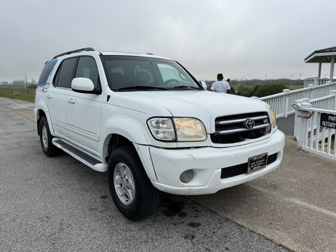 Used 2002 Toyota Sequoia Limited image 9