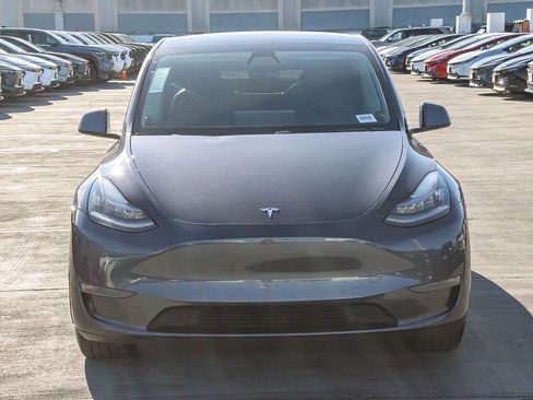 Used 2021 Tesla Model Y Long Range image 2