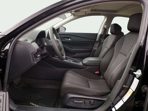 Used 2024 Honda Accord EX image 19