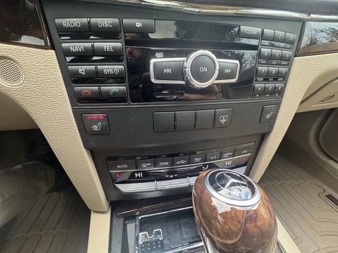 Used 2013 Mercedes-Benz E 350 4MATIC Coupe image 29