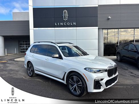 Used 2022 BMW X7 M50i w/ Cold Weather Package image 1