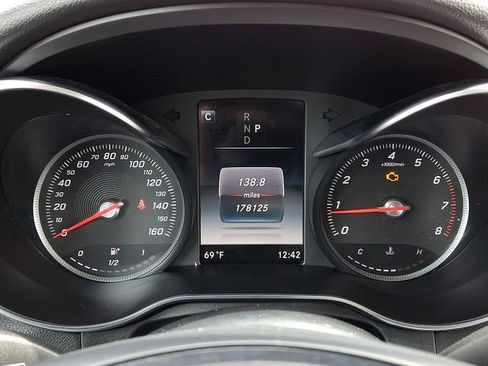 Used 2018 Mercedes-Benz GLC 300 4MATIC image 21