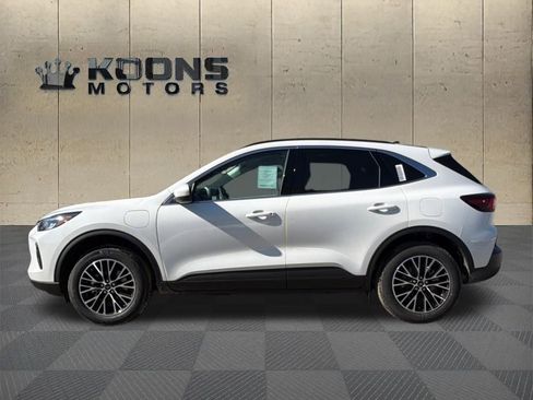 New 2026 Ford Escape SE FWD image 3