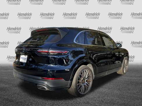 Used 2023 Porsche Cayenne image 9