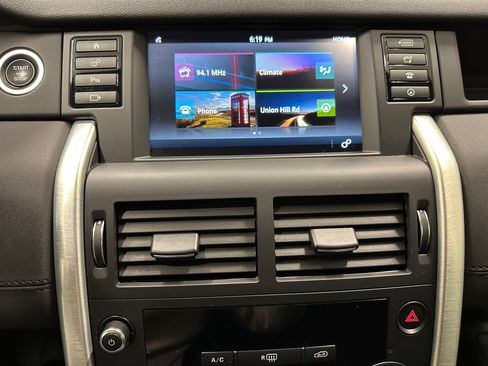 Used 2019 Land Rover Discovery Sport SE image 34