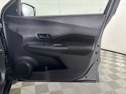 Used 2024 Nissan Kicks S image 27