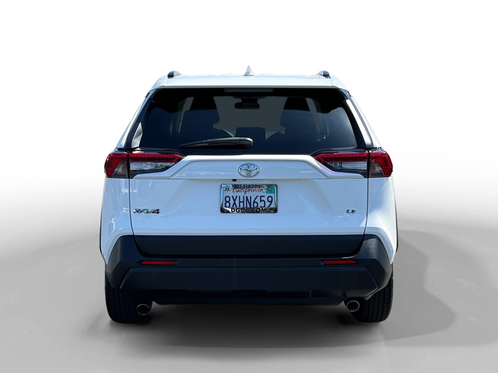 Used 2021 Toyota RAV4 LE FWD image 4