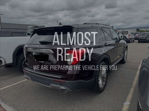 Certified 2023 Ford Explorer Limited w/ Limited Technology Package RWD image 4