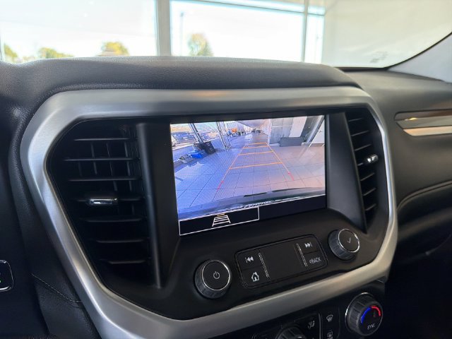Used 2021 GMC Acadia SLE w/ Driver Convenience Package FWD image 26
