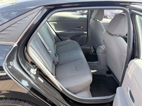 Used 2021 Hyundai Elantra Blue FWD image 19