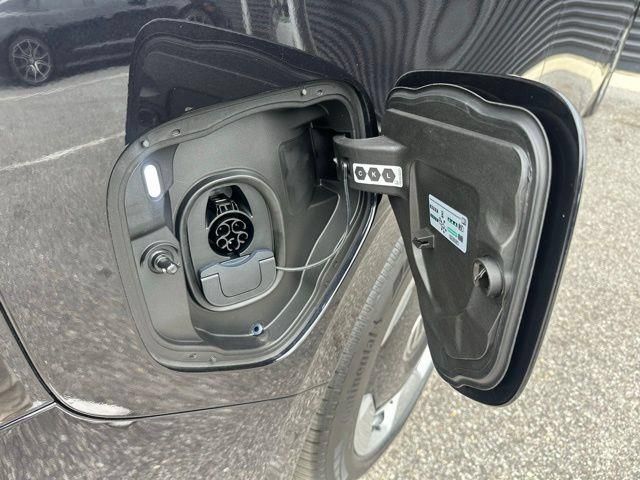 New 2025 Volkswagen ID. Buzz Pro S RWD image 14