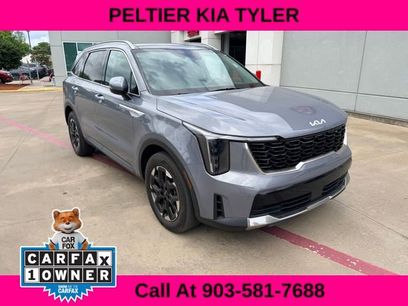 Used 2024 Kia Sorento S w/ Panoramic Sunroof Package