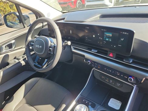 New 2026 Kia Carnival SX image 8