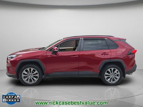 Used 2023 Toyota RAV4 XLE Premium FWD image 3