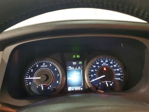 Used 2020 Toyota Sienna XLE image 20