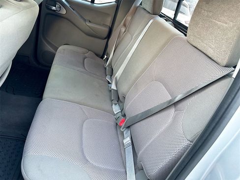 Used 2019 Nissan Frontier SV image 22