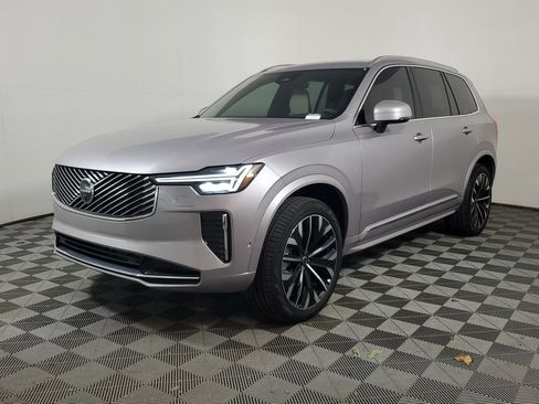 Used 2026 Volvo XC90 B6 Plus w/ Protection Package AWD/4WD image 4