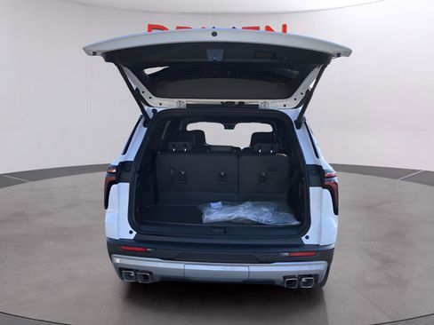 New 2026 Chevrolet Traverse LT w/ Sun and Wheel Package image 10