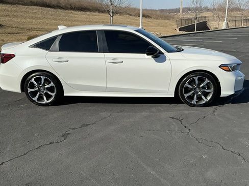 Used 2025 Honda Civic Sport image 2