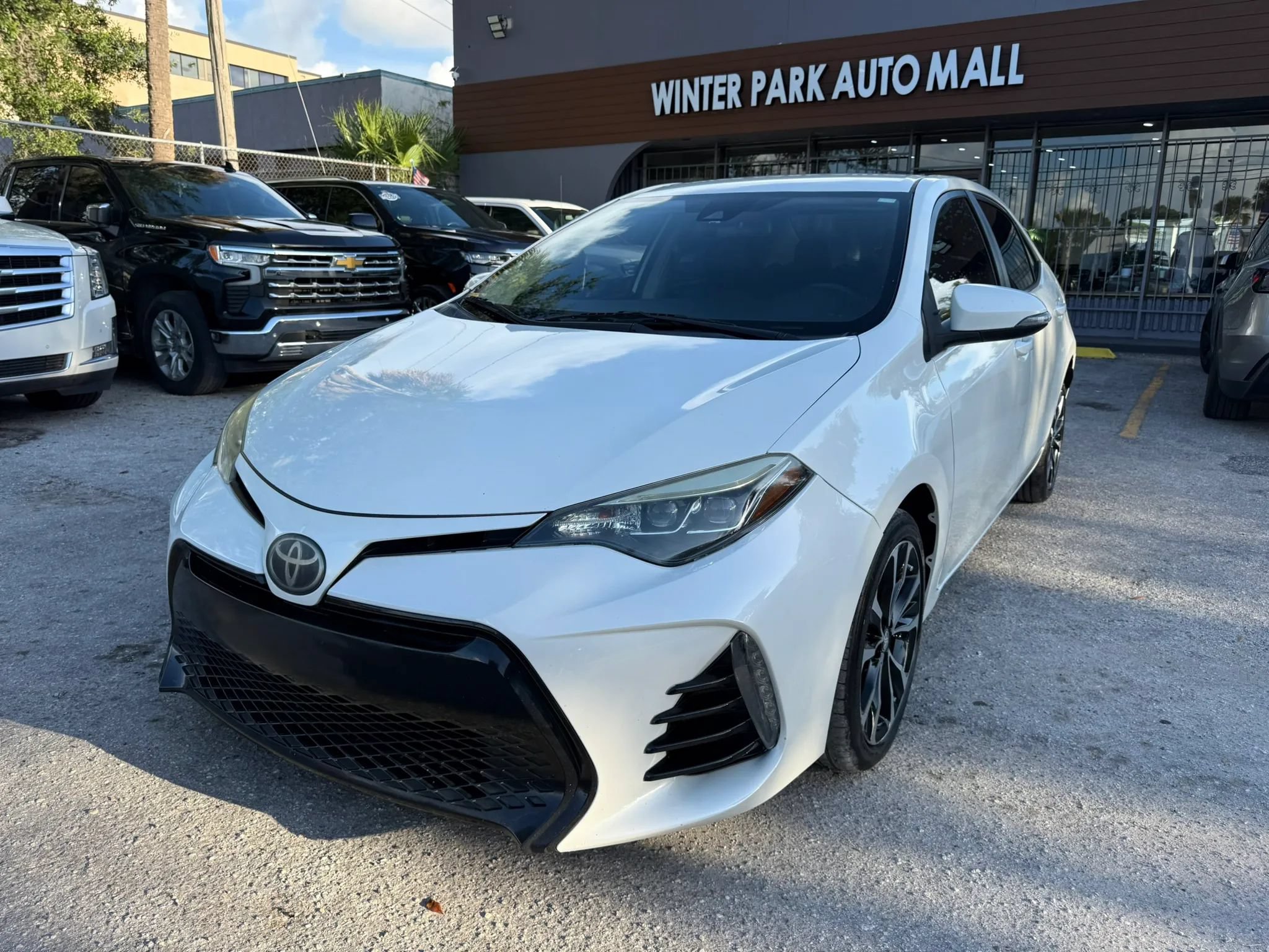 Used 2018 Toyota Corolla SE FWD image 1