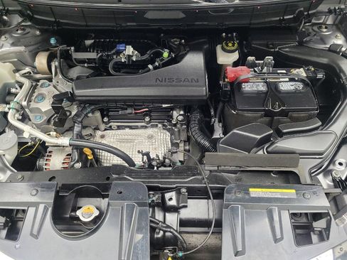 Used 2018 Nissan Rogue S AWD/4WD image 30