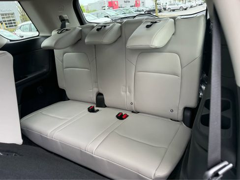 New 2026 Nissan Pathfinder SL AWD/4WD image 17