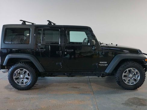 Used 2018 Jeep Wrangler Unlimited Sport S image 6