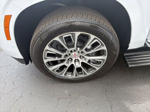 New 2026 GMC Yukon Denali image 17