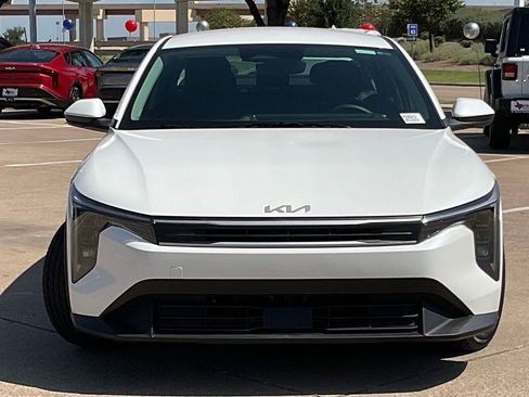 Used 2025 Kia K4 FWD image 2