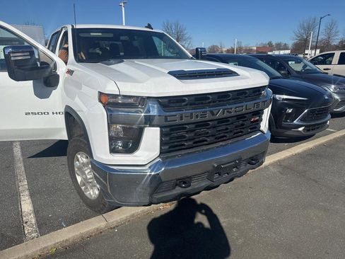 Used 2020 Chevrolet Silverado 2500 LT w/ Z71 Off-Road Package image 10