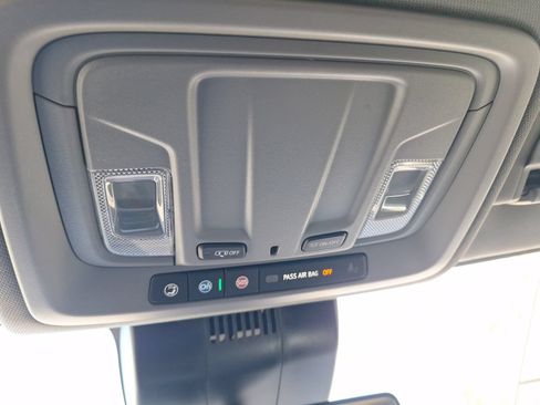 Used 2025 Chevrolet Silverado 1500 LT RWD image 29