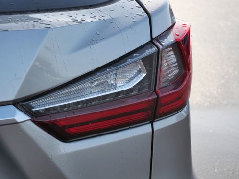 Used 2019 Lexus RX 350 AWD image 17