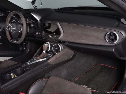 Used 2017 Chevrolet Camaro ZL1 RWD image 30