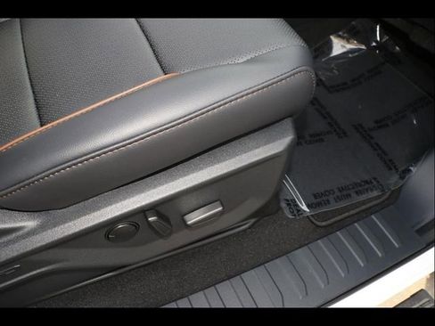 New 2025 Ford F250 Lariat w/ Lariat Ultimate Package image 13