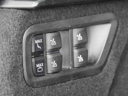 Used 2022 BMW X7 xDrive40i image 42